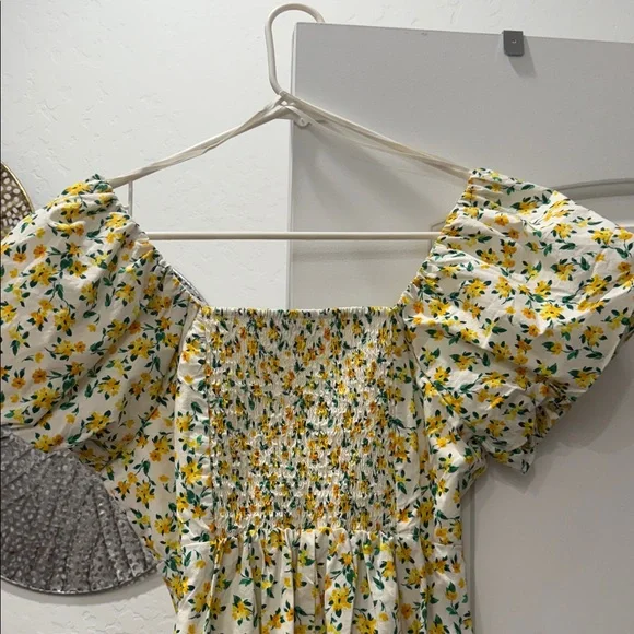 Old Navy White and Yellow Floral Mini Dress - Picture 3 of 4